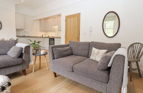Folkestone Cottage | ENBROOK VIEW, character holiday cottage in Sandgate