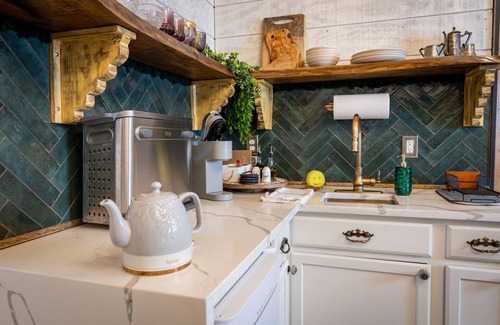 Alpharetta Cottage | Enchanted creekside chapel right in the heart of Alpharetta!