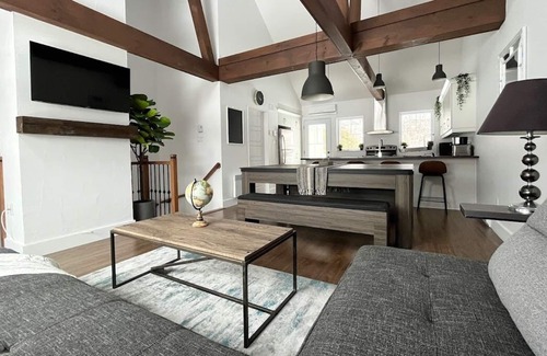 Saint-Tite-des-Caps House | Enchanted Forest Home between Two Mountain Resorts