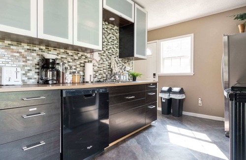 Omaha House | Enchanting 3BR Cottage, Close to Downtown!