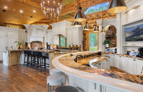 Mountain Village House | Enchanting 7-bedroom house with ski-in/ski-out access in Mountain Village