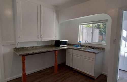 College Terrace House | Enchanting Home: Convenient, Cozy, Next to Stanford University with Free Parking