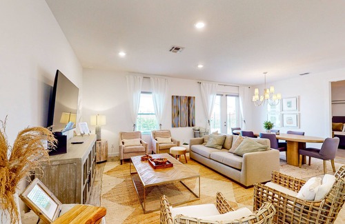 West Haven House | Enchanting & sun-soaked getaway with tennis court, generous patio, AC, & W/D