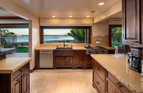 San Diego House | Endless Summer by AvantStay | Serene Beachfront Escape w/Sunset Views!