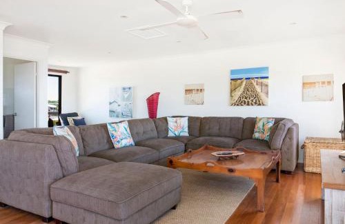 Culburra Beach House | Endless Summer I Pet Friendly Absolute Beachfront
