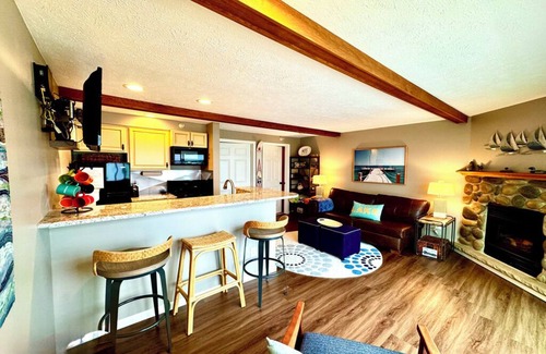 Onekama Condo | ENJOY 2 LAKES: NEW Portage Lakefront condo-HOT TUB OPEN ALL WINTER!