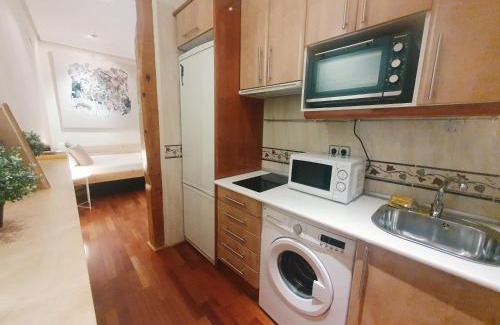 Chueca Apartment | Enjoy a cosy studio in Malasaña BAR