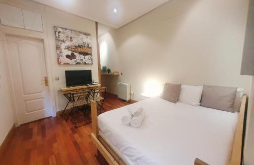 Chueca Apartment | Enjoy a cosy studio in Malasaña BAR