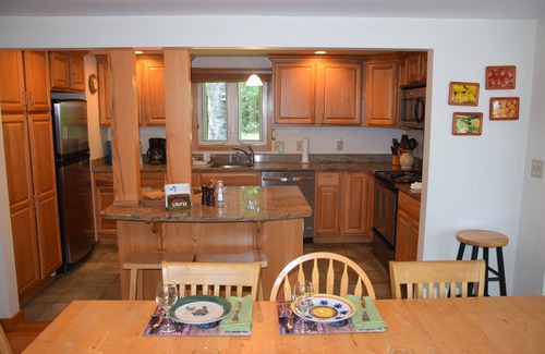 Mashpee House | Enjoy any season at our peaceful lake home!
