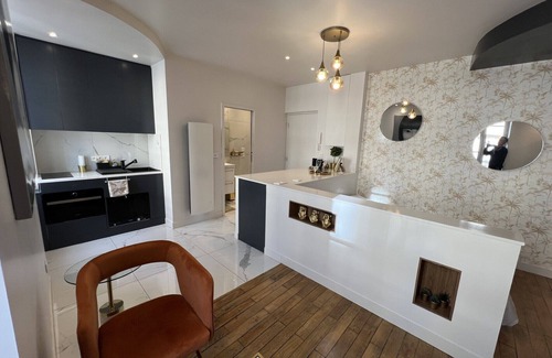 Jean Moulin - Marius Berliet Apartment | Enjoy Archi Lyon by camalan!