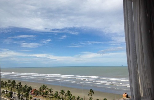 Centro Apartment | Enjoy Peruíbe with the most wonderful view of the coast