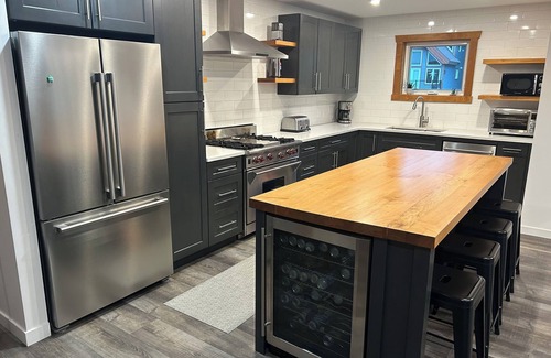 Hemlock Valley Cabin | Enjoy time with family or friends in this new rental on Sasquatch Mountain !