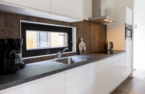 Wekerom House | Enjoy without worries in the hot tub