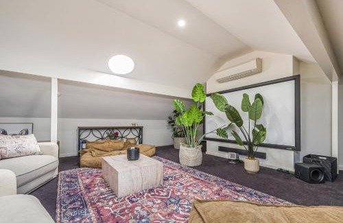Leederville Apartment | Entertainment Hub Location, Cinema, Games, Wifi