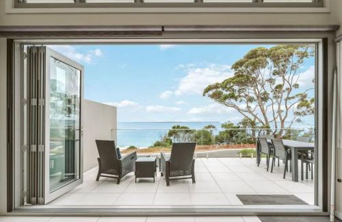 Hyams Beach House | Entice at Hyams - pet-friendly beachfront home