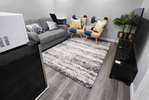 Transcona House | Entire Basement Suite with Private Entrance