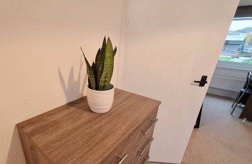 Kirkcaldy Apartment | Entire cosy modern flat - business - holidays