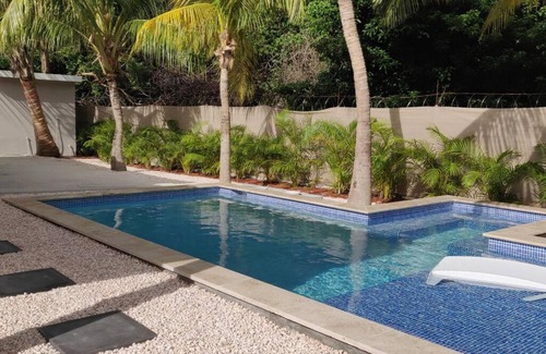 Willemstad Villa | Entire House w Private Parking in great Neighborhood