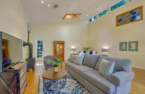 Redwood City Apartment | Entire Mountain Cottage Home - Restaurants Amazing Hiking & Biking Trails