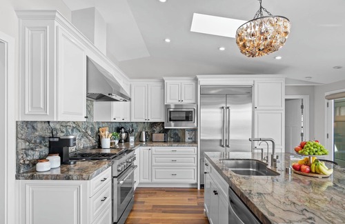 Montara House | Entire Private Coastal Retreat - Spectacular Ocean Views w/Hot Tub