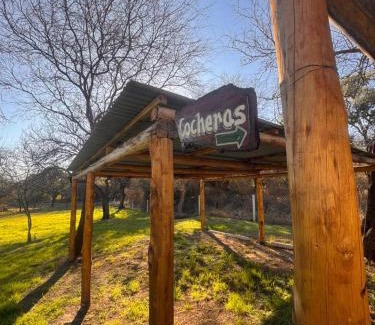 Las Rosas Ski Chalet | Entre Algarrobos - Cabañas con pileta y naturaleza