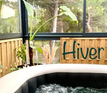 Sablet Apartment | Entre vignes et horizon Appartement avec jacuzzi privatif et piscine commune chauffée