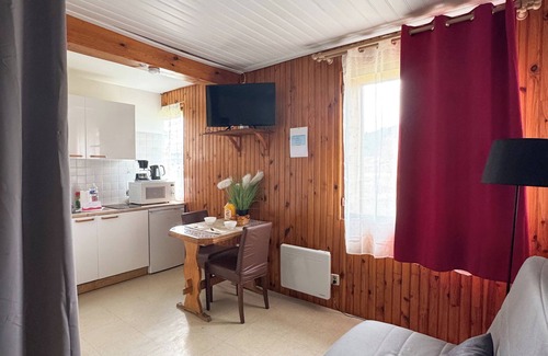 La Llagonne Apartment | Equipped studio at the foot of the Quillane ski slopes
