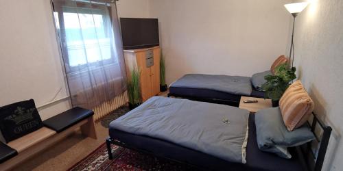 Kassel House | Erdgeschoss Komfort Apartment mit eigener Küche, Bad, WC und Garten, inkl Gratis Frühstück, Parkplätze, Top Lage in Kassel, so Privat wie zu Hause
