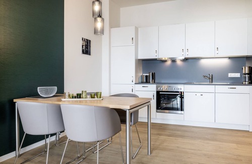 Wismar Apartment | Erstklassiges Hafen-apartment mit Balkon, Saunanutzung und Großartigem Ausblick!