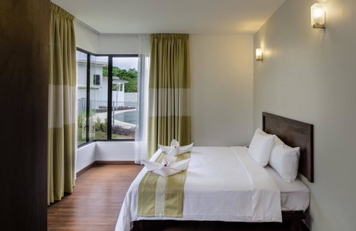 Kampung Temiang Hotel | ēRYA by SURIA Hot Spring Bentong