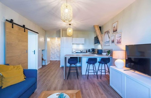 Cote de Granit Rose Condo | Escapade a Tregastel, plages et commerces proches