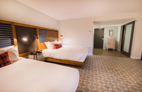 Santa Cruz Hotel | Escape to Nature: 3 Room with Resort Views | Enjoy Outdoor Fireplace