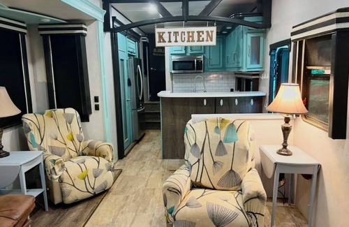 Smith River House | Escape to the top of a magical fairy quartz mountain in Blue Ridge Mountains