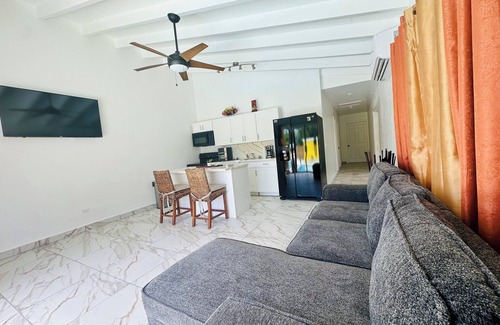 Hannah's Rest Apartment | Escape to this modern home w/a pool!