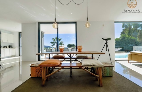La Sabatera Villa | Esmeralda - By Almarina Villas