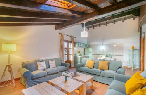 Arizkun Ski Chalet | Espaciosa casa rural en pleno corazón del Baztán