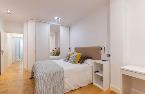 Bilbao City Centre Apartment | Espacioso y Acogedor junto Centro Azkuna