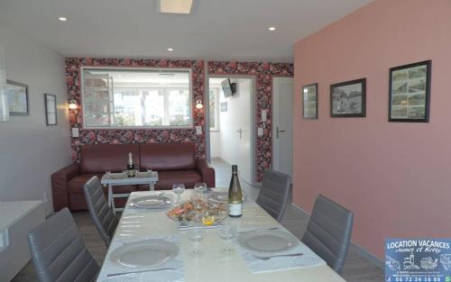 Le Treport Apartment | ESPLANADE FRONT DE MER 109 1er Etage Lit fait wifi Taxe de Séjour incluse