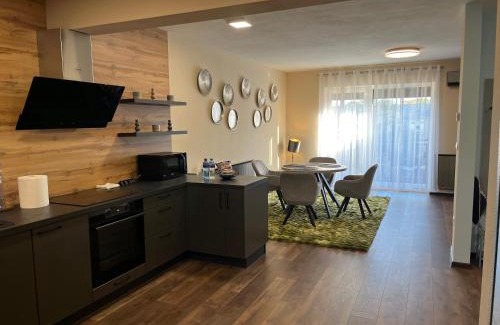 Galanta Apartment | Esterhazy Apartman