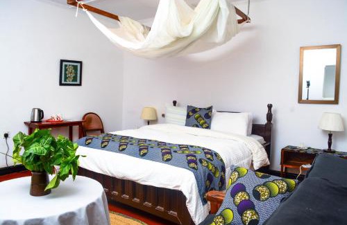 Arusha Cabin | Ethiopian restaurant and lodge