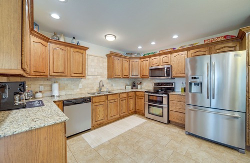 Eufaula Cottage | Eufaula Oasis w/Screened Porch: Unwind in Style!