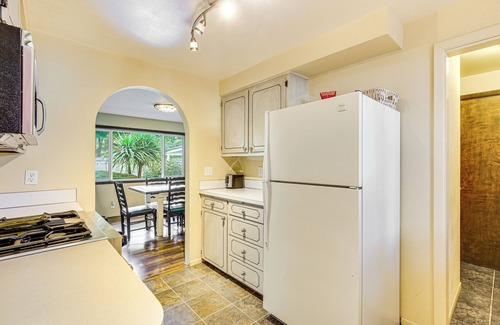 Eugene House | Eugene Escape w/Covered Patio: 4 Mi to UO!