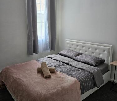 North Melbourne House | Euro Nomads
