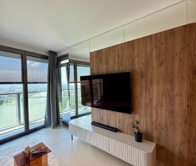 Nivy Apartment | Eurovea Tower, 27th floor apartment, free parking