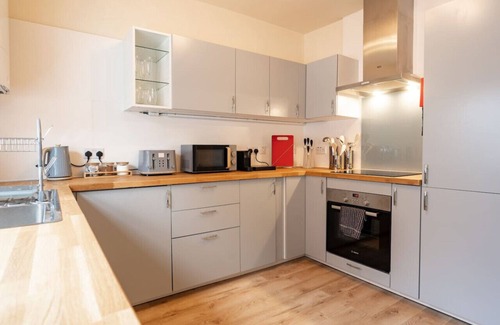 Chester House | EV Charger - Fantastic location! 3 bed sleeps 6