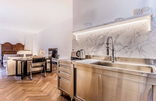 Aventine Apartment | EVA Loft - Studio Apartment, Sleeps 2