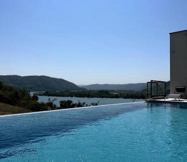 Saint-Vallier Apartment | Evasion au Bord du Rhône