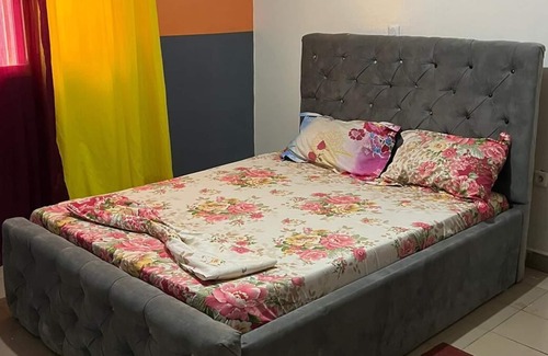 Yaounde Apartment | Évasion Tropicale: Comfort and Serenity in our Messassi Nyom 2 Residence