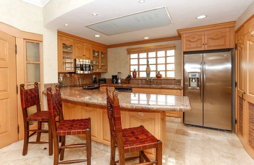 Los Cabos Condo | Everything you need! Ocean views from your balcony!