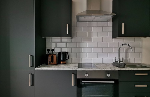 Newport Apartment | Eveswell Studios | Comfort | Studio 10